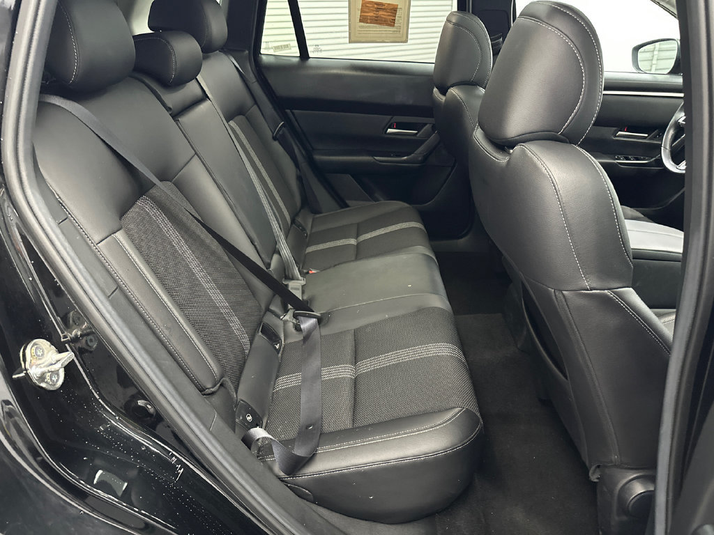 Used 2025 MAZDA CX-50 AWD 2.5 S w/ Premium Package image 16