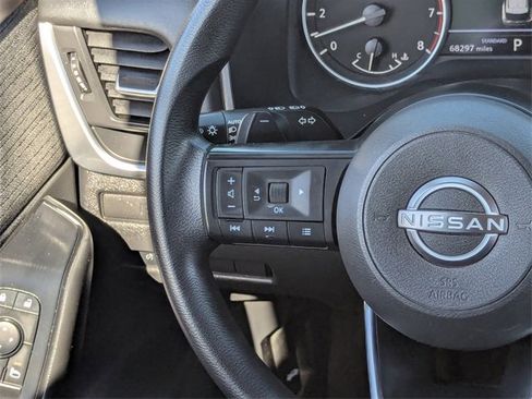Used 2023 Nissan Rogue S image 19