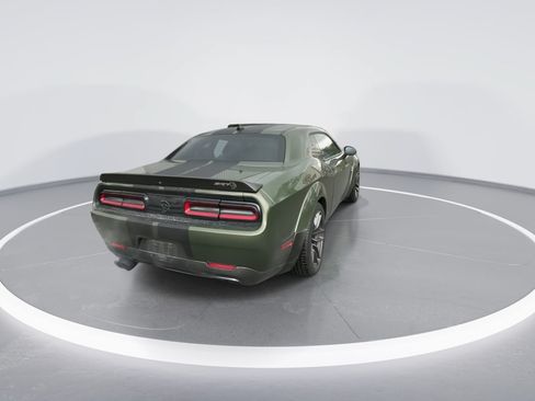 Used 2018 Dodge Challenger SRT Hellcat RWD image 18