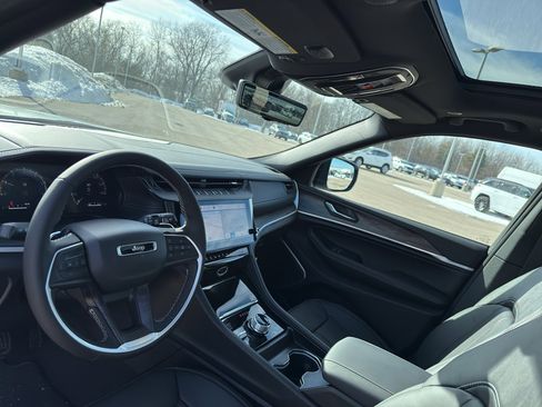 New 2026 Jeep Grand Cherokee Limited Reserve AWD/4WD image 26