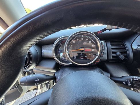 Used 2017 MINI Cooper 2-Door Hardtop FWD image 20