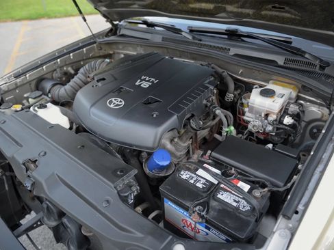 Used 2004 Toyota 4Runner Limited AWD/4WD image 46