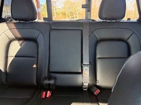 Used 2020 Chevrolet Colorado Z71 image 14