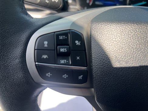 Used 2024 Ford Explorer XLT w/ Equipment Group 202A image 14