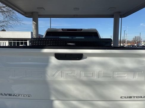 Used 2021 Chevrolet Silverado 1500 Custom Trail Boss image 4