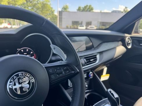 New 2024 Alfa Romeo Stelvio Sprint image 6