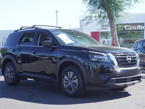 New 2025 Nissan Pathfinder SV image 4