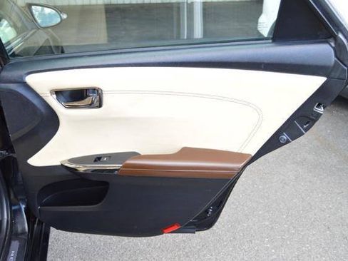 Used 2013 Toyota Avalon Limited FWD image 54