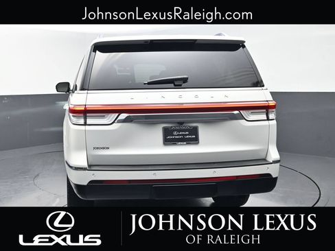 Used 2023 Lincoln Navigator L Reserve AWD/4WD image 8