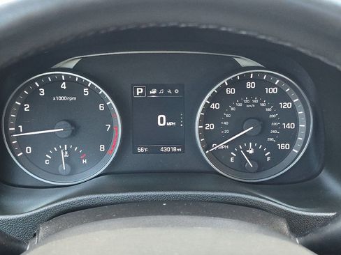 Used 2018 Hyundai Elantra Value Edition FWD image 27