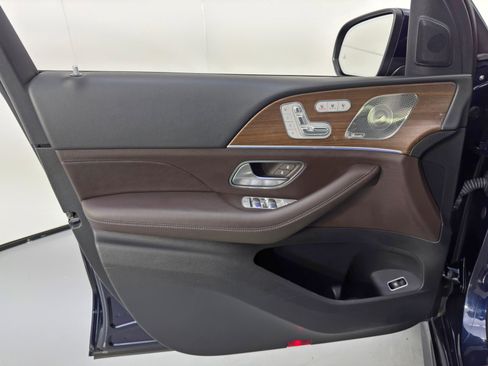 Used 2022 Mercedes-Benz GLS 450 4MATIC image 52