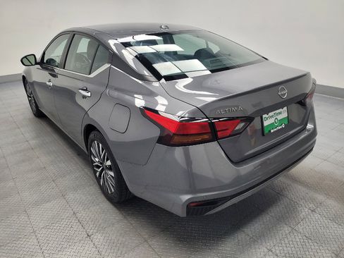 Used 2025 Nissan Altima 2.5 SV FWD image 5