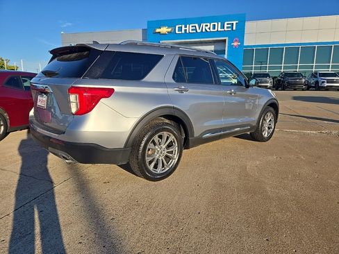 Used 2024 Ford Explorer Limited image 5