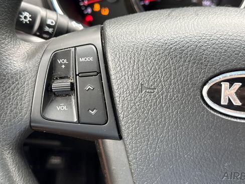 Used 2013 Kia Sorento LX FWD image 18