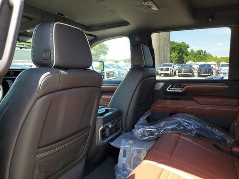 New 2026 GMC Sierra 3500 Denali Ultimate AWD/4WD image 11