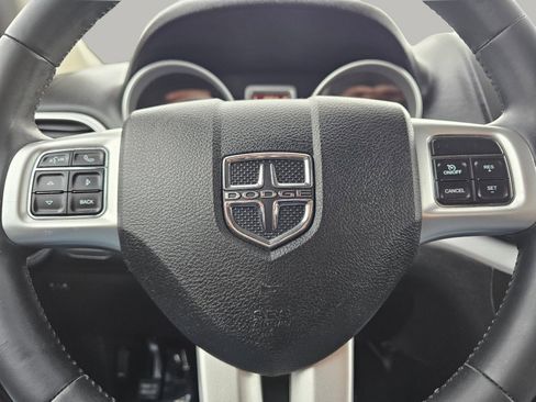 Used 2018 Dodge Journey SE w/ Popular Equipment Group image 3