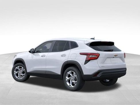 New 2026 Chevrolet Trax LS image 3
