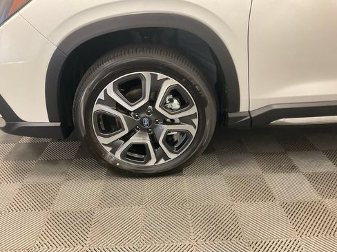 New 2026 Subaru Ascent Limited AWD/4WD image 9