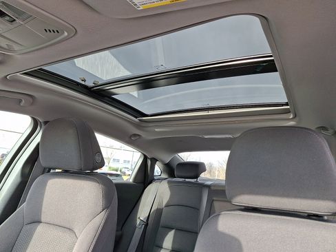 Used 2024 Chevrolet Malibu LT image 14