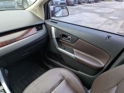 Used 2014 Ford Edge Limited w/ Equipment Group 302A AWD/4WD image 19