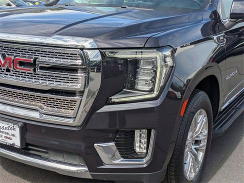 Used 2023 GMC Yukon SLT image 9