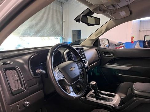 Used 2021 Chevrolet Colorado LT w/ LT Convenience Package image 22
