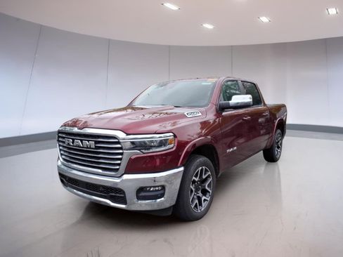 Used 2025 RAM 1500 Laramie AWD/4WD image 2
