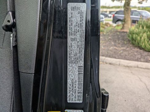 Used 2025 Jeep Wrangler Unlimited Sport AWD/4WD image 33