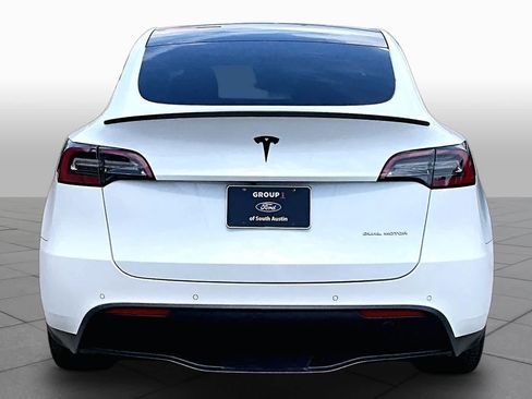 Used 2021 Tesla Model Y Long Range AWD/4WD image 3
