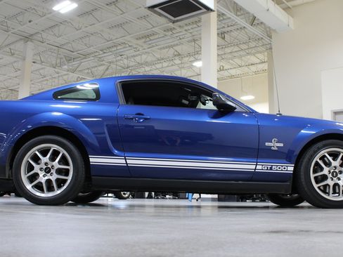 Used 2007 Ford Mustang Shelby GT500 RWD image 30