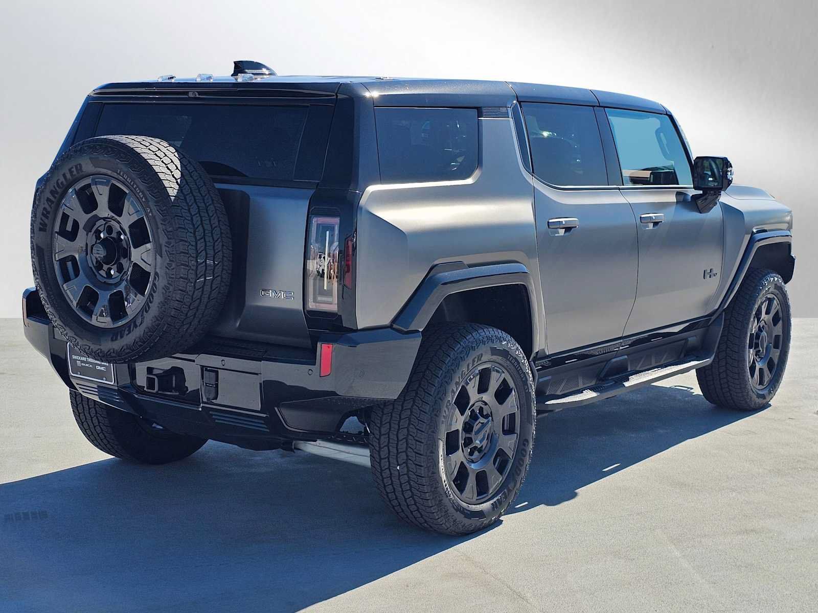 New 2026 GMC Hummer EV 3X w/ Carbon Fiber Edition Package AWD/4WD image 3