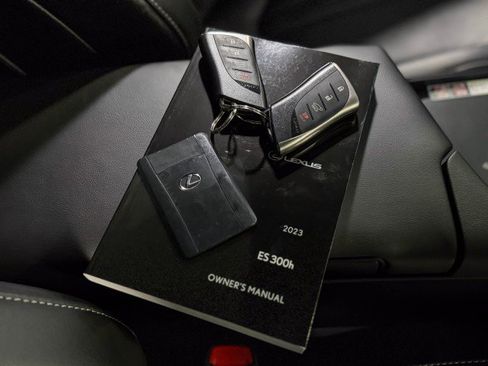 Used 2023 Lexus ES 300h F Sport image 48