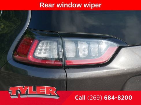 Used 2021 Jeep Cherokee Limited AWD/4WD image 12