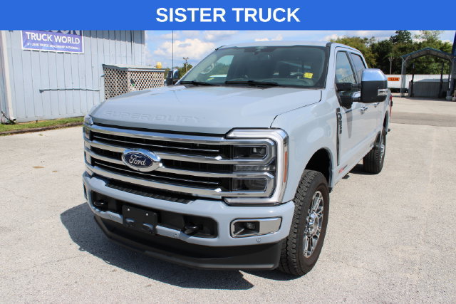 Used 2025 Ford F250 Platinum w/ Platinum Plus Package AWD/4WD image 3