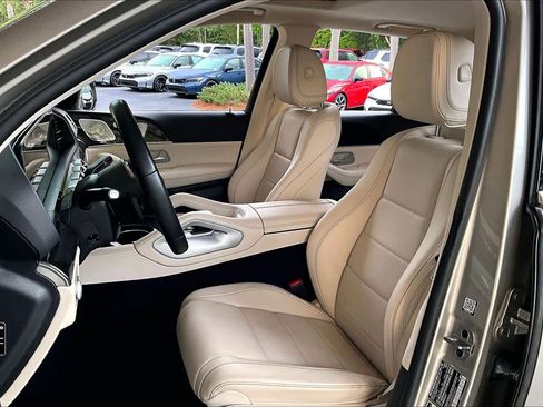 Used 2023 Mercedes-Benz GLE 350 4MATIC w/ Premium Package image 8