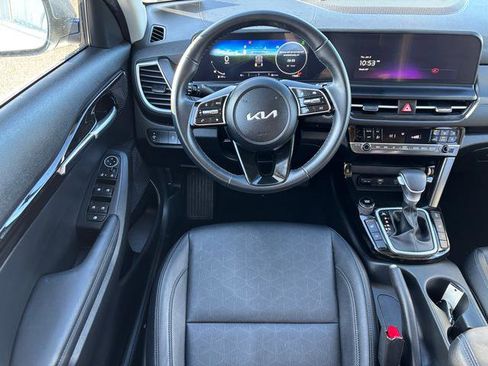 Certified 2024 Kia Seltos EX image 19