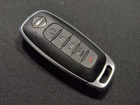 Used 2025 Nissan Sentra SV w/ All-Weather Package FWD image 32