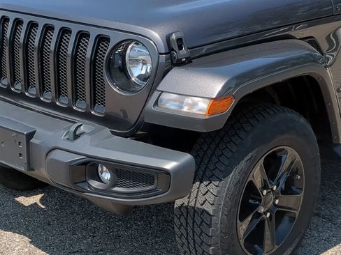 Used 2021 Jeep Wrangler Unlimited Sahara AWD/4WD image 11