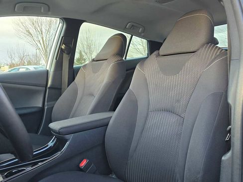 Used 2022 Toyota Prius Prime LE image 25