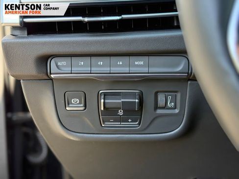 Used 2025 Cadillac Escalade ESV Sport AWD/4WD image 20