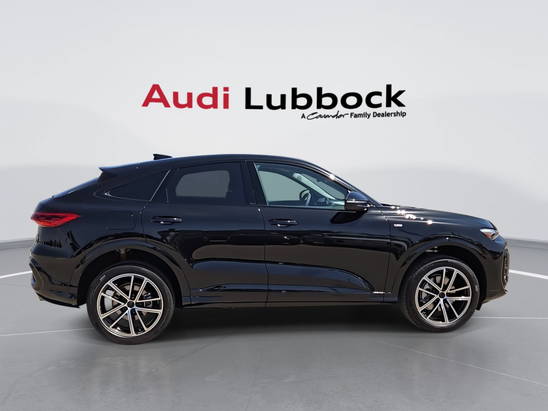 New 2026 Audi Q5 Premium Plus AWD/4WD image 9