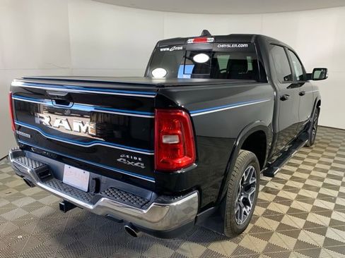 Used 2025 RAM 1500 Laramie AWD/4WD image 6
