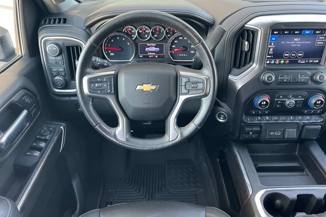 Used 2022 Chevrolet Silverado 2500 LTZ w/ LTZ Convenience Package AWD/4WD image 17