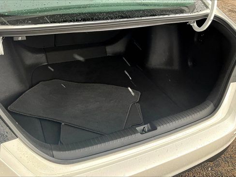 Used 2023 Honda Accord EX image 18