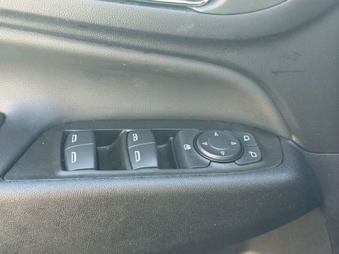 Used 2024 Chevrolet Equinox LT AWD/4WD image 9