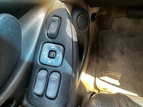 Used 2001 Pontiac Firebird Trans Am RWD image 26