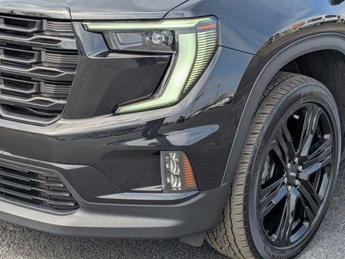 Used 2024 GMC Acadia Elevation w/ Black Edition image 9