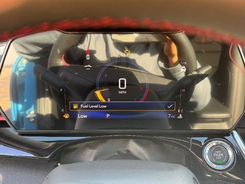 New 2025 Chevrolet Trax RS w/ Sunroof Package image 6