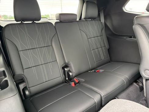 New 2026 Buick Enclave Avenir image 23