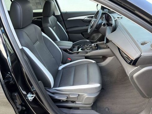 Certified 2025 Buick Envision Sport Touring AWD/4WD image 26